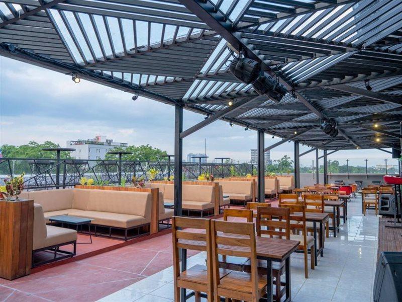 מדאן De'Tonga Hotel מראה חיצוני תמונה