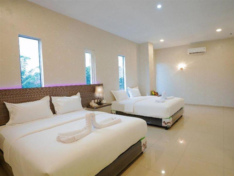 מדאן De'Tonga Hotel מראה חיצוני תמונה