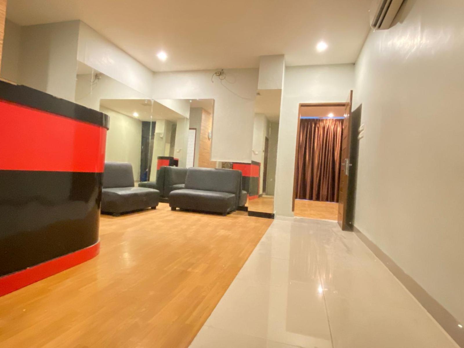 מדאן De'Tonga Hotel מראה חיצוני תמונה